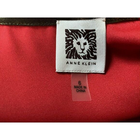 Anne Klein Red Sleeveless Hi-Low Pullover Blouse Sz 6 Bronze Fabric Neck Detail - Picture 3 of 4
